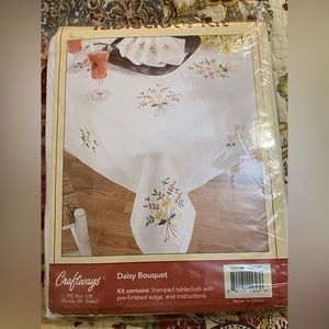 Vintage Craftways Daisy Bouquet Tablecloth Kit 60 x 90" Unused Stamped Cloth